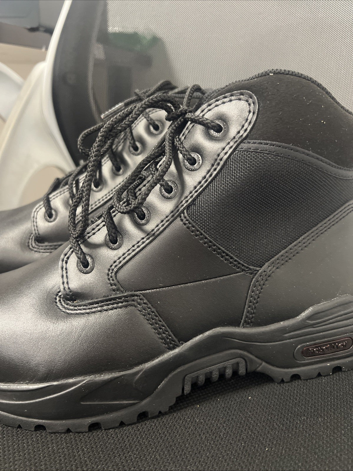 Magnum Midnite Plus II Steel Toe Cap Walking Boots Royal Mail New UK 8