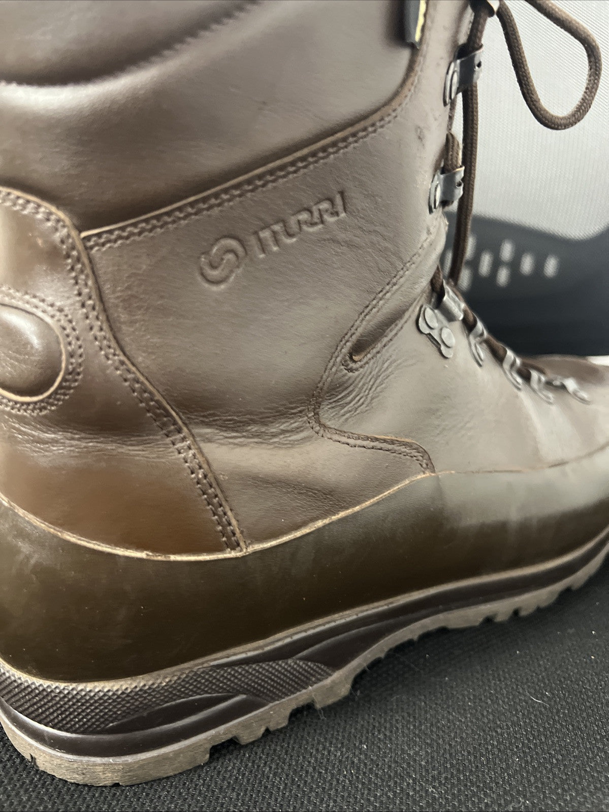 British Army Iturri Brown Leather Goretex Cold Wet Weather Combat Boots - UK 11M