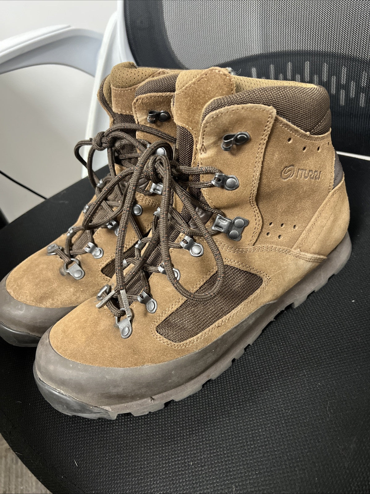 ITURRI BOOTS, Size: 10 L Mens Brown Desert High Liability British Army