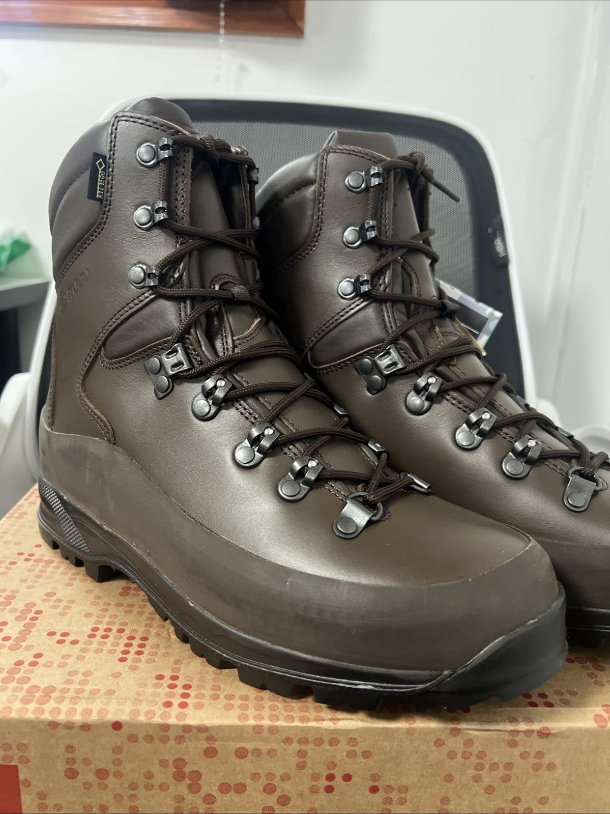 WOMENS ITURRI COLD WET WEATHER BOOTS  Goretex Brown British Army 7 M NEW