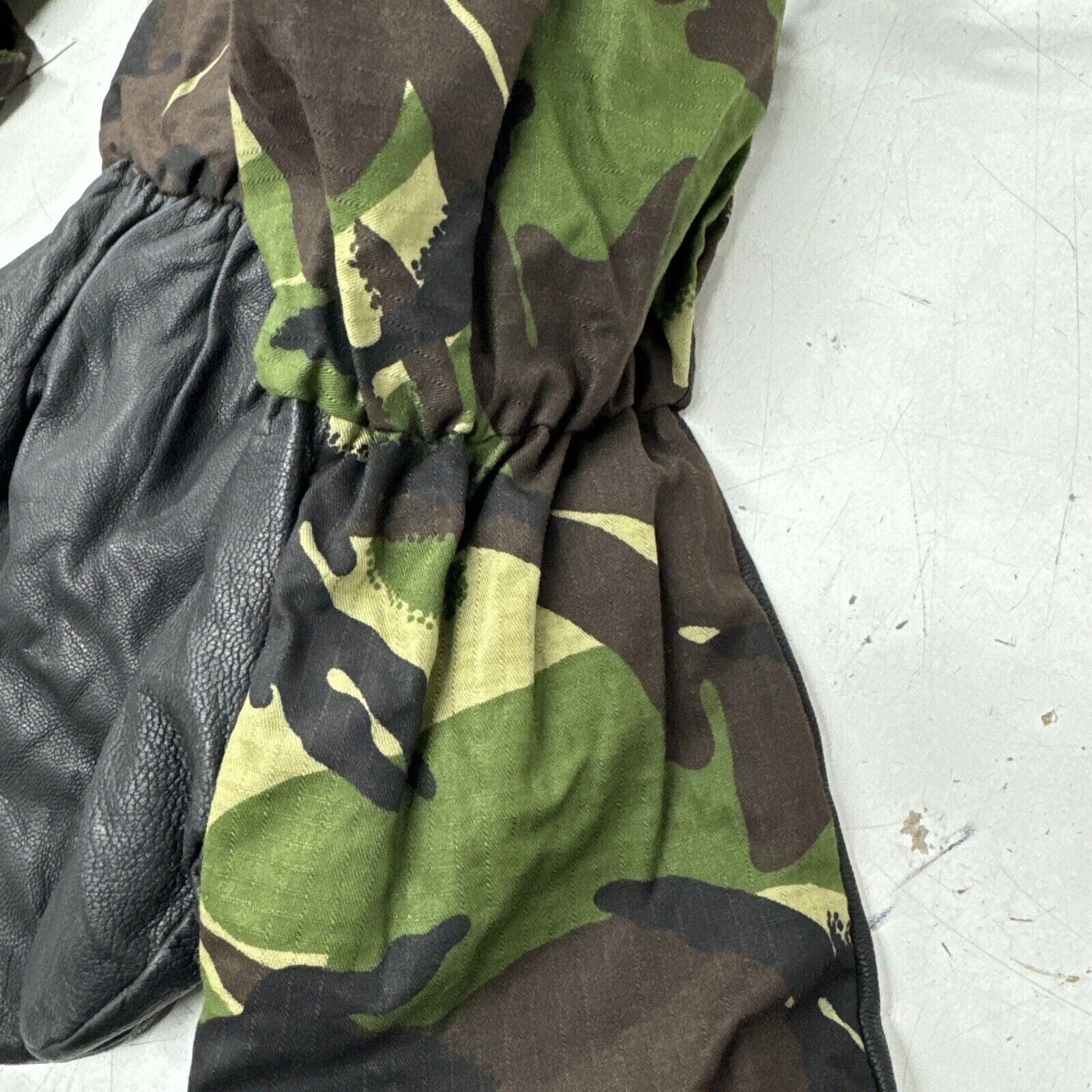 British Army Cold Weather Inner Mittens Gloves DPM Extreme Cold Weather