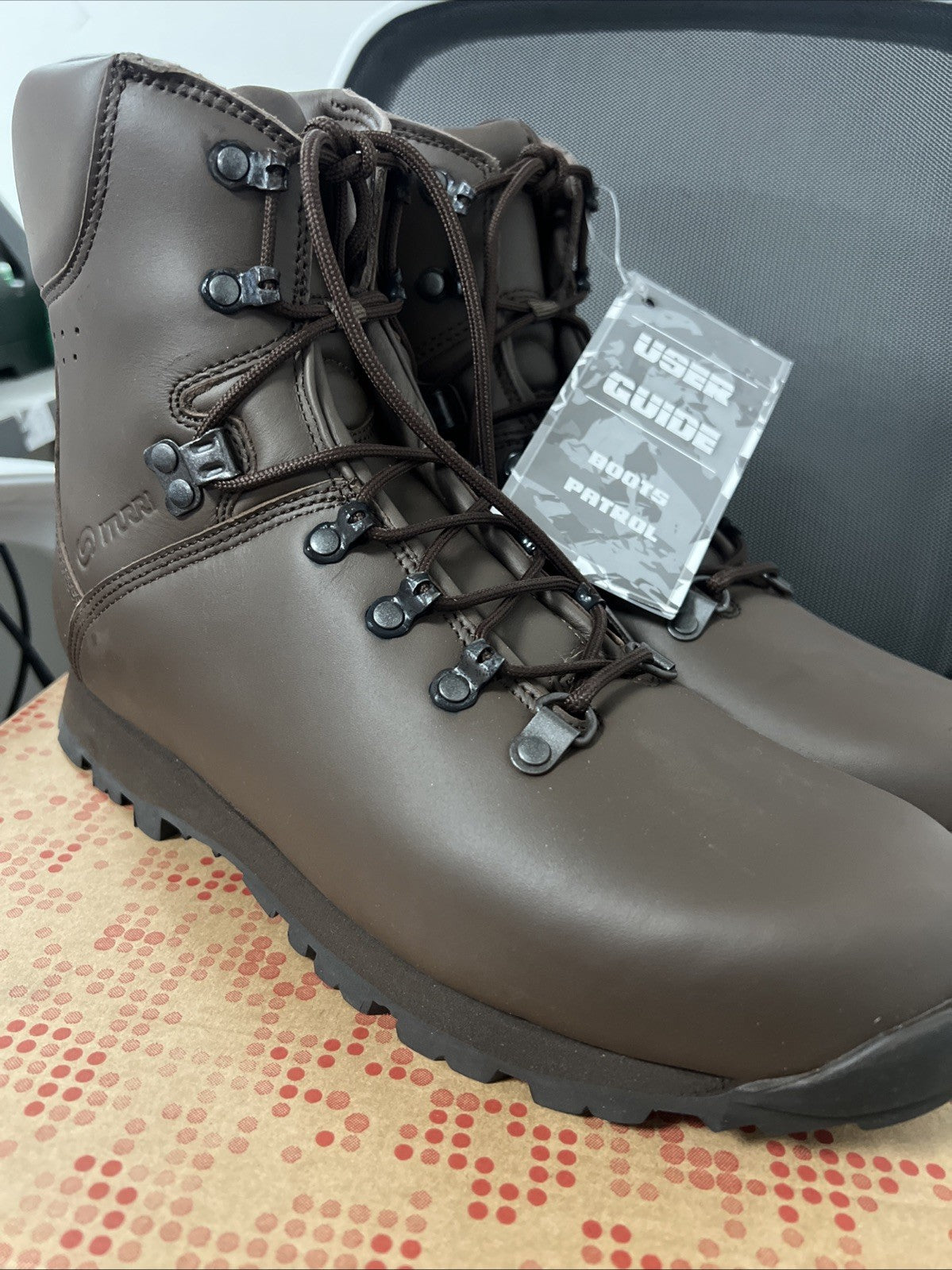 NEW | BRITISH ARMY MENS ITURRI PATROL BOOTS - 9M BROWN LEATHER COMBAT BOOTS