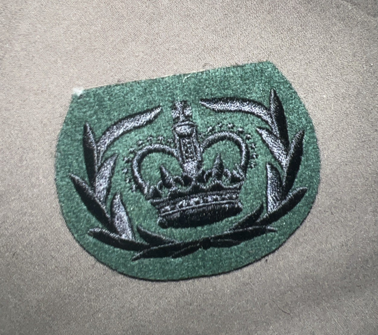 BRITISH ARMY WARRANT OFFICER CLASS 2  RQMS RANK BADGE NEW