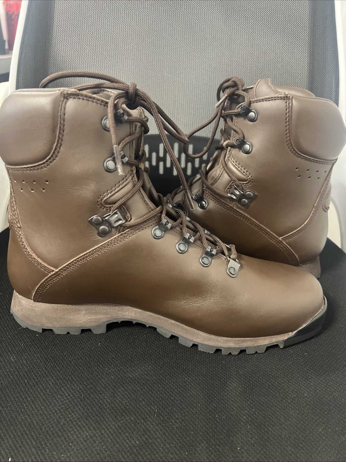 MENS  ITURRI PATROL BOOTS - 9 Medium , Brown Leather Combat, British Army Issue