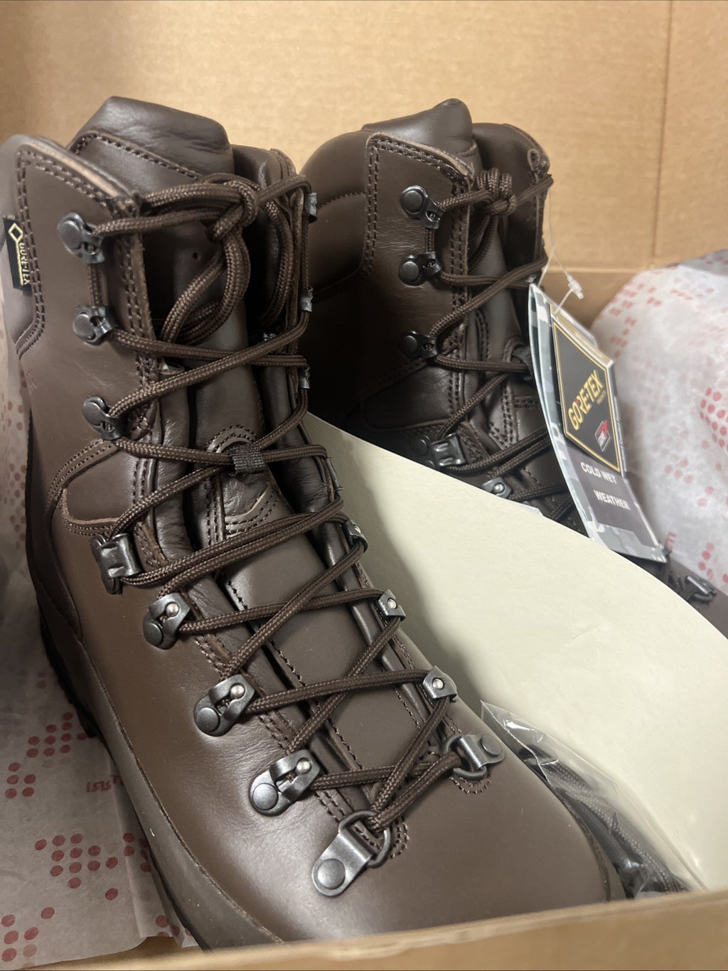 British Army Iturri Boots Cold Wet Weather Goretex Combat Brown  Uk 8 NEW