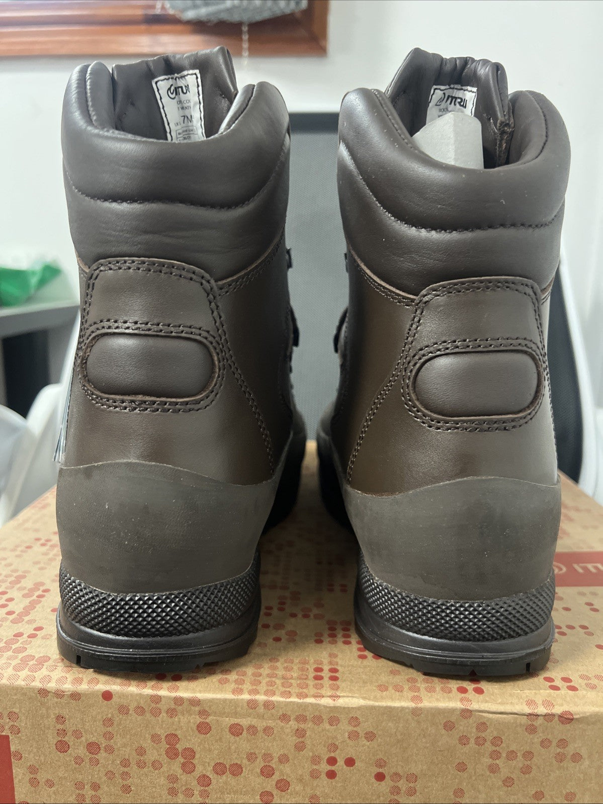 WOMENS ITURRI COLD WET WEATHER BOOTS  Goretex Brown British Army 7 M NEW
