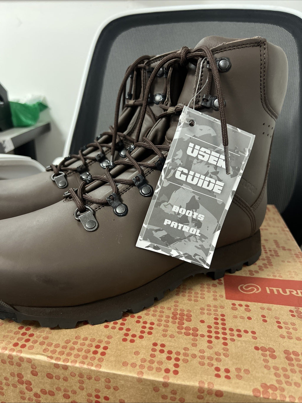 NEW | BRITISH ARMY MENS ITURRI PATROL BOOTS - 9M BROWN LEATHER COMBAT BOOTS