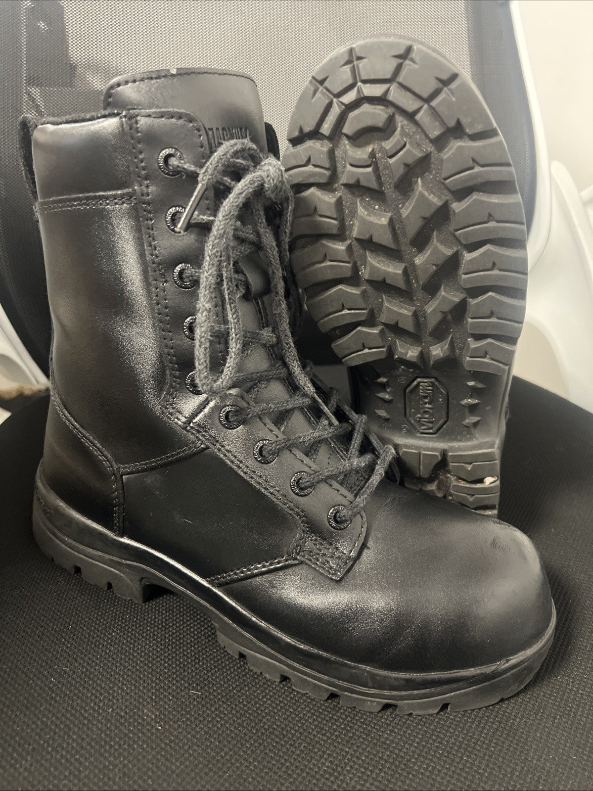 Magnum Boots Size 6 Men Vibram Elite Sheild Steel Toe Millitary Leather Army