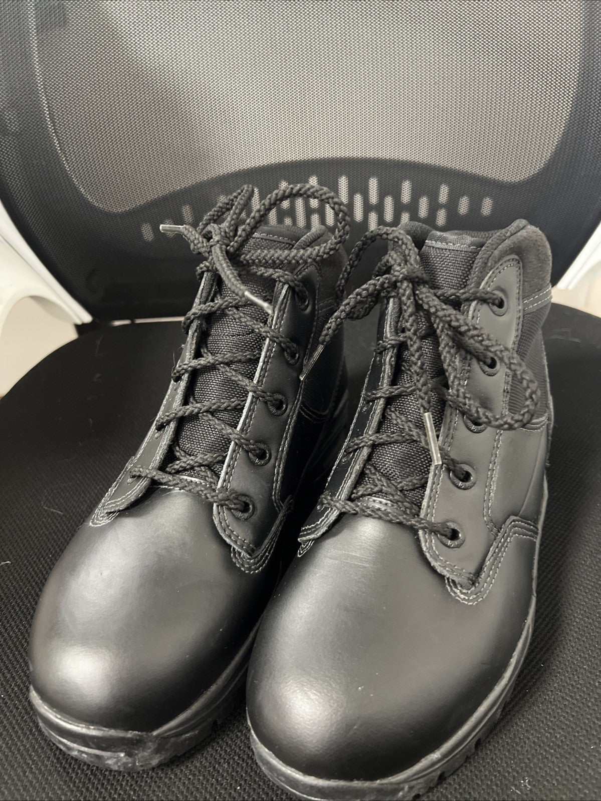 Magnum Midnite Plus 2 Work Boots Size 4 UK