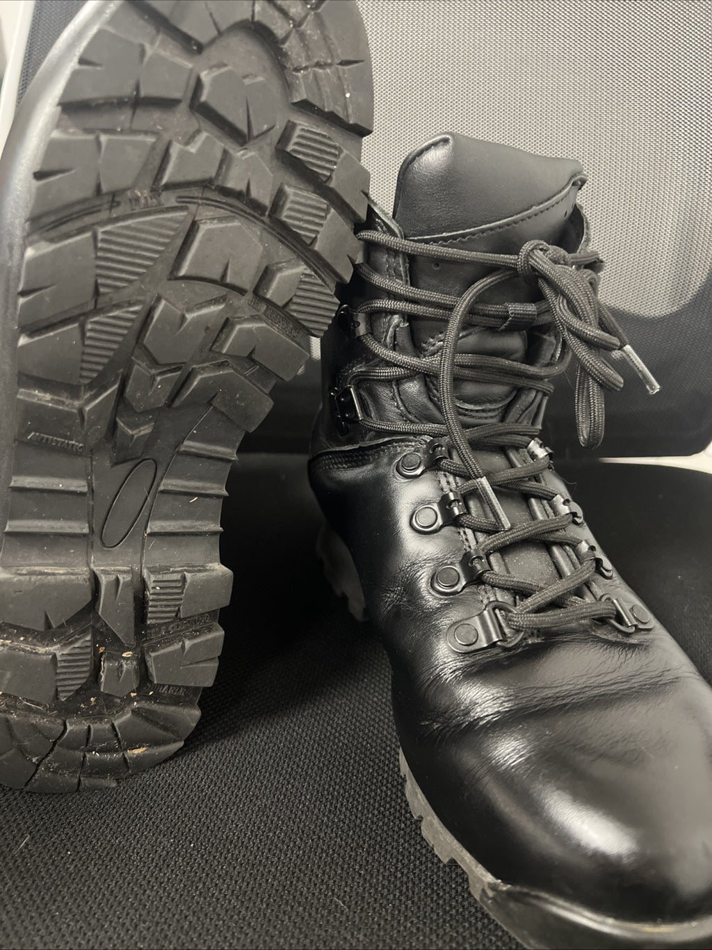 ITURRI WOMENS PATROL BOOTS SIZE 6M  BRITISH ARMY ISSUE