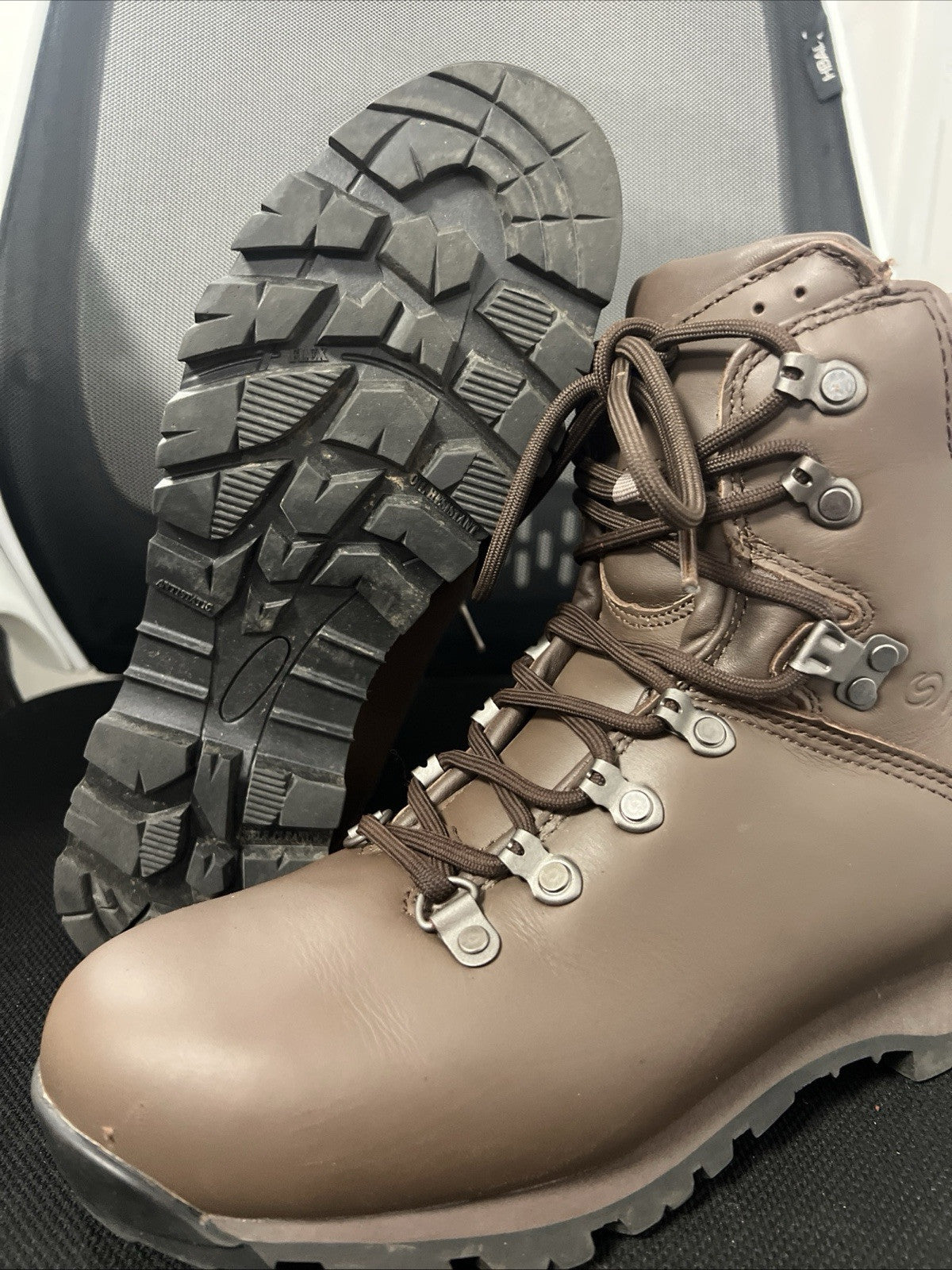 Iturri British Army Patrol Boots UK 7M  Leather Brown
