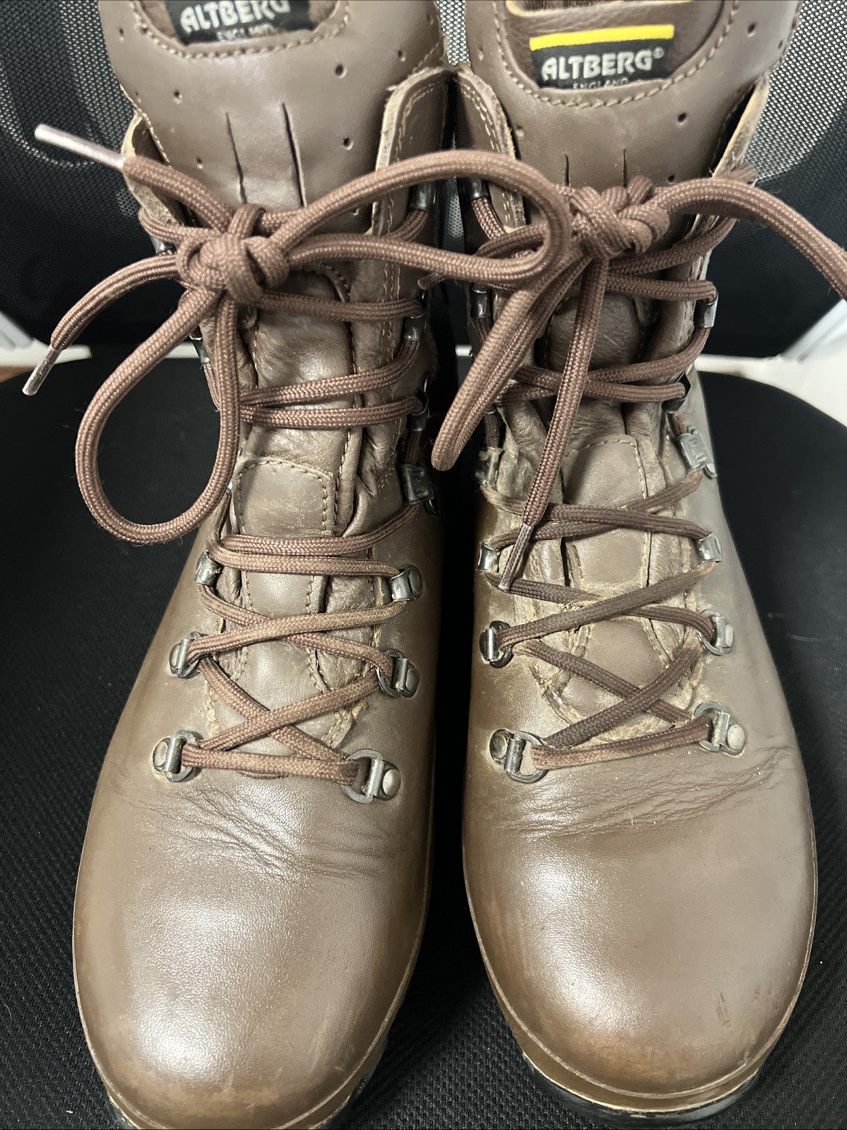 ALTBERG BOOTS -Size: 7 Large , Mens Defender Brown Leather Combat , British Army