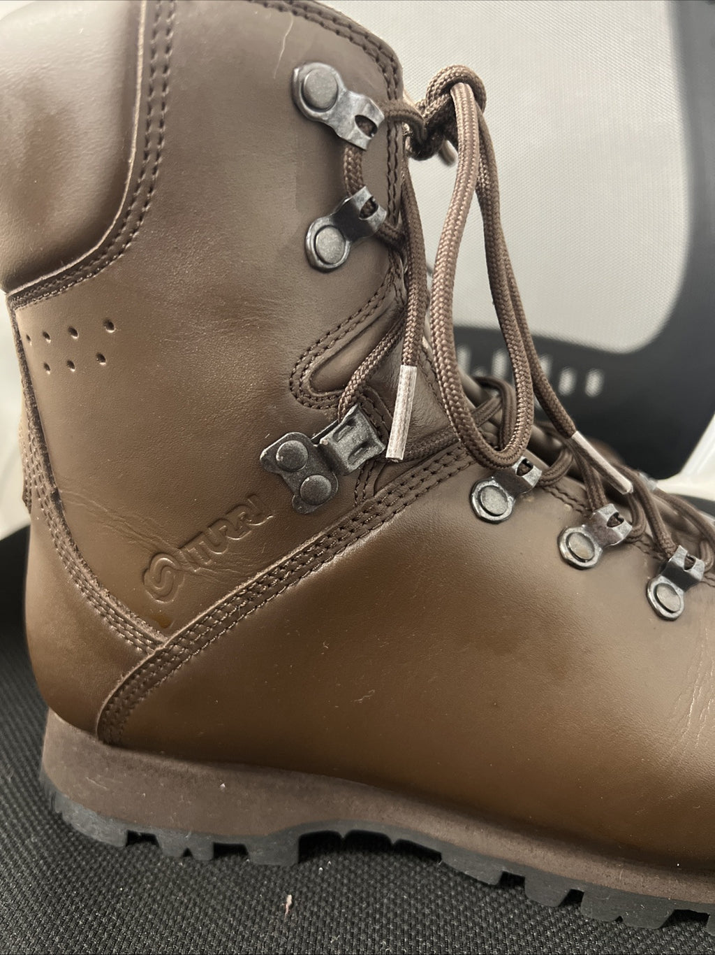 MENS  ITURRI PATROL BOOTS - 9 Medium , Brown Leather Combat, British Army Issue