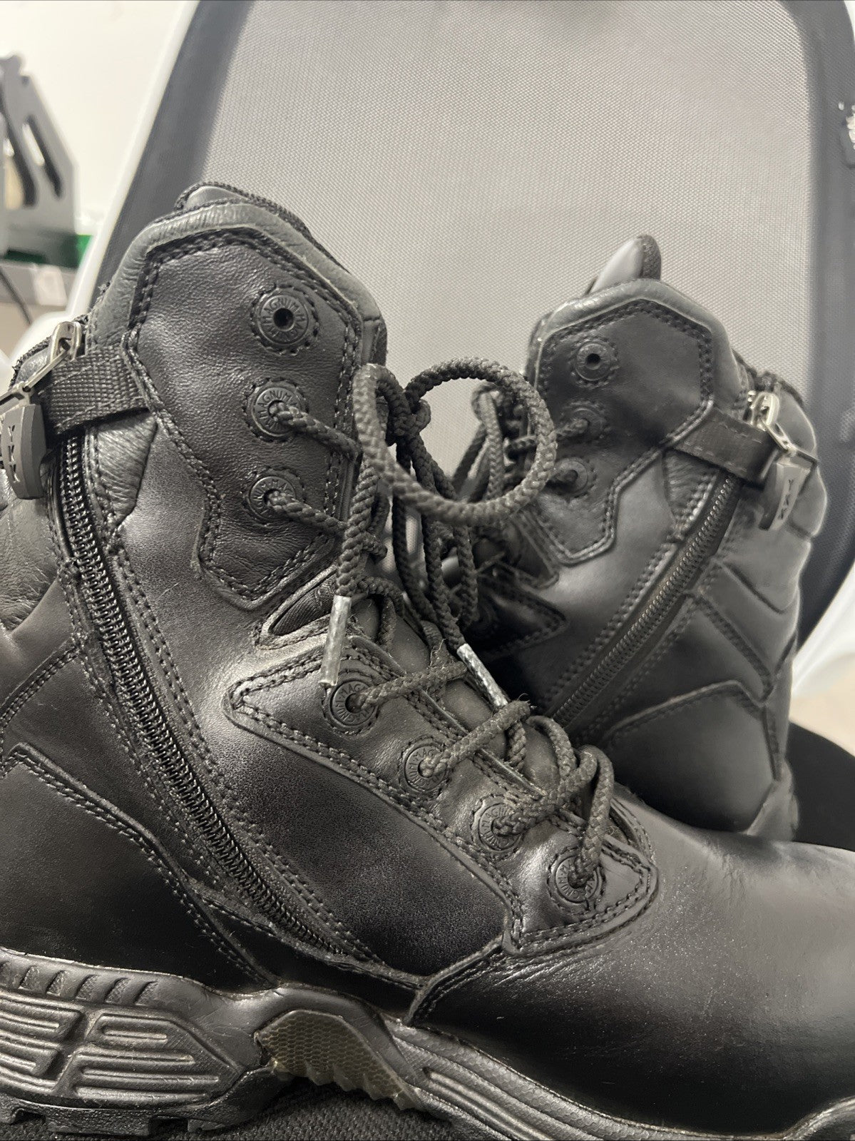 Magnum Stealth Force 8.0 - Safety Boots Footwear - UK size 5