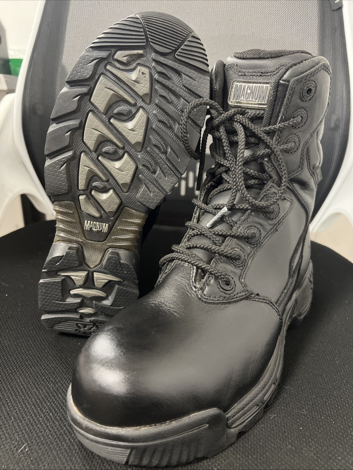 Magnum Stealth Force 8.0 - Safety Boots Footwear - UK size 5