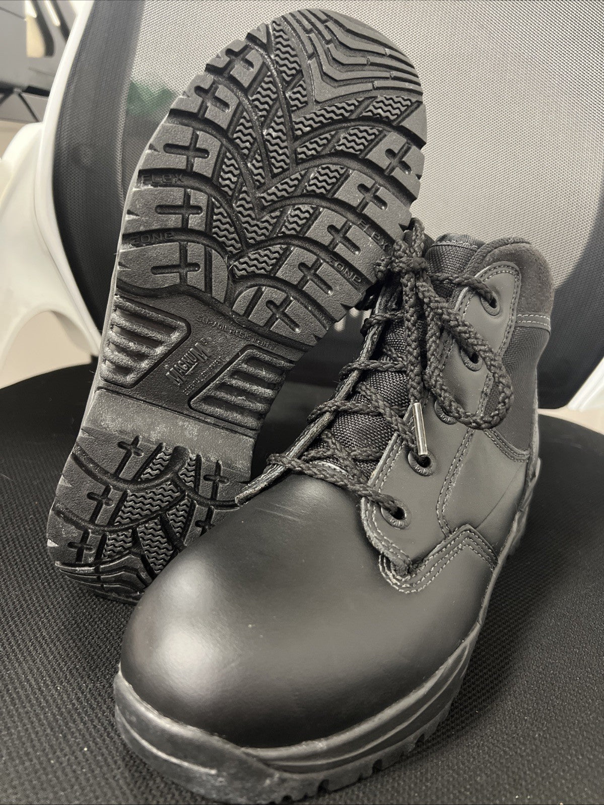 Magnum Midnite Plus 2 Work Boots Size 4 UK
