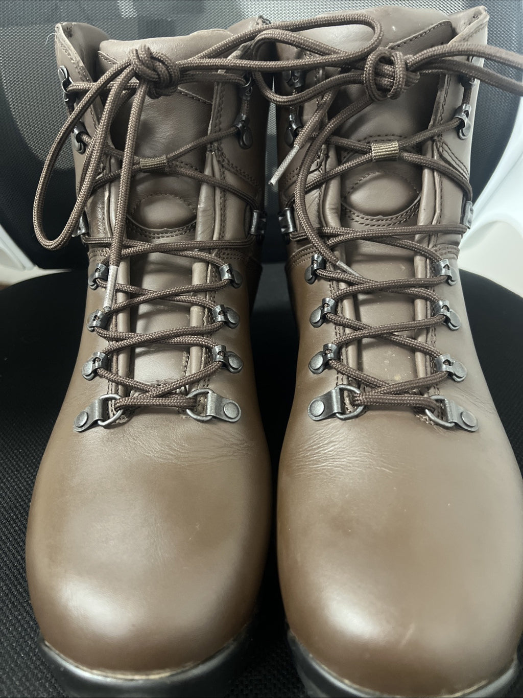 MENS  ITURRI PATROL BOOTS - 9 Medium , Brown Leather Combat, British Army Issue