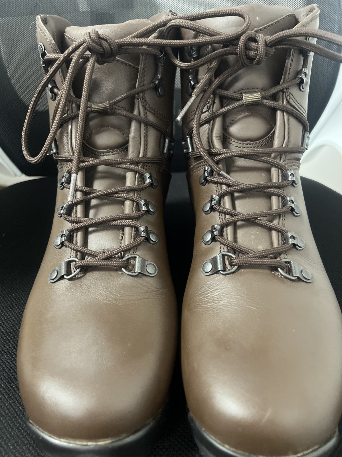 MENS  ITURRI PATROL BOOTS - 9 Medium , Brown Leather Combat, British Army Issue